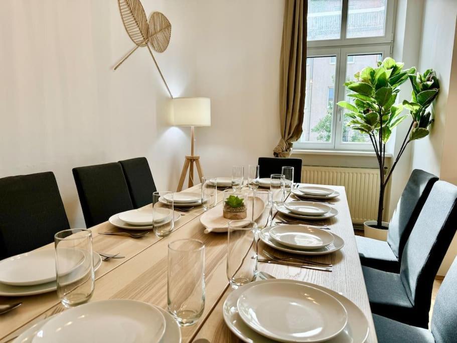 130 M2 Spacious 5 Bedroom Apartment Wien